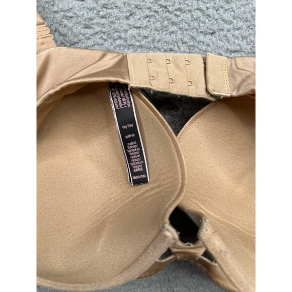 Victoria’s Secret Very Sexy push up 36dd - Picture 5 of 8